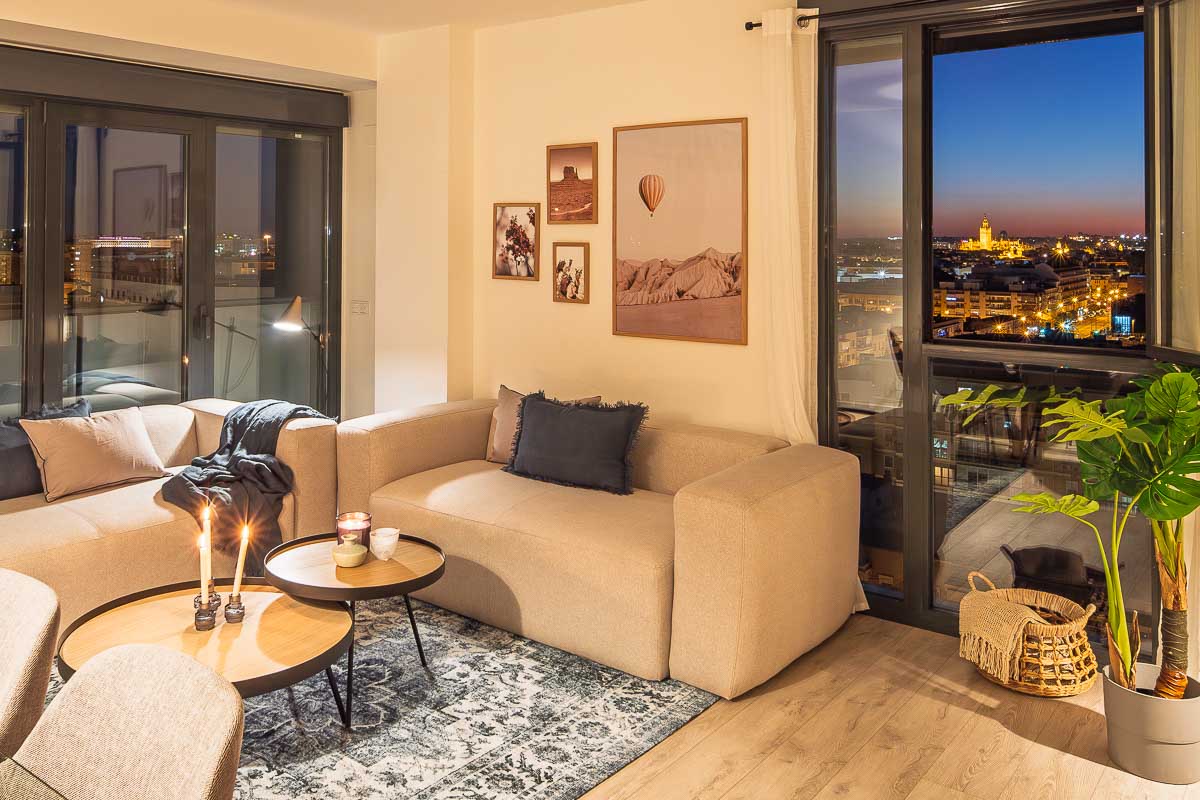 Proyecto residencial con home staging en Sevilla — fotografía editorial de José Laguna Studio en Edificio Residencial Atalaya - Sevilla